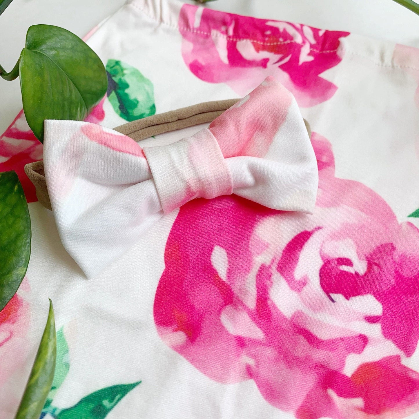 Baby girl swaddle Sack with bow, Pink Floral, personalized, Coming home, Custom Swaddle Set, Newborn swaddle set gift, hospital photo prop.