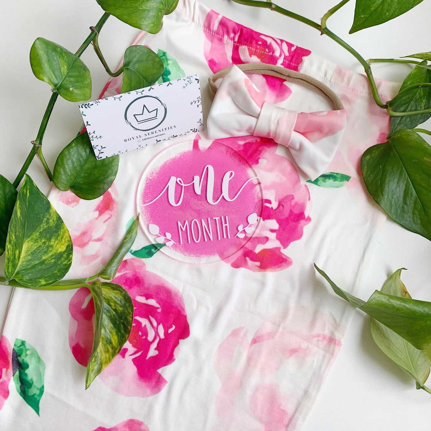 Baby girl swaddle Sack with bow, Pink Floral, personalized, Coming home, Custom Swaddle Set, Newborn swaddle set gift, hospital photo prop.