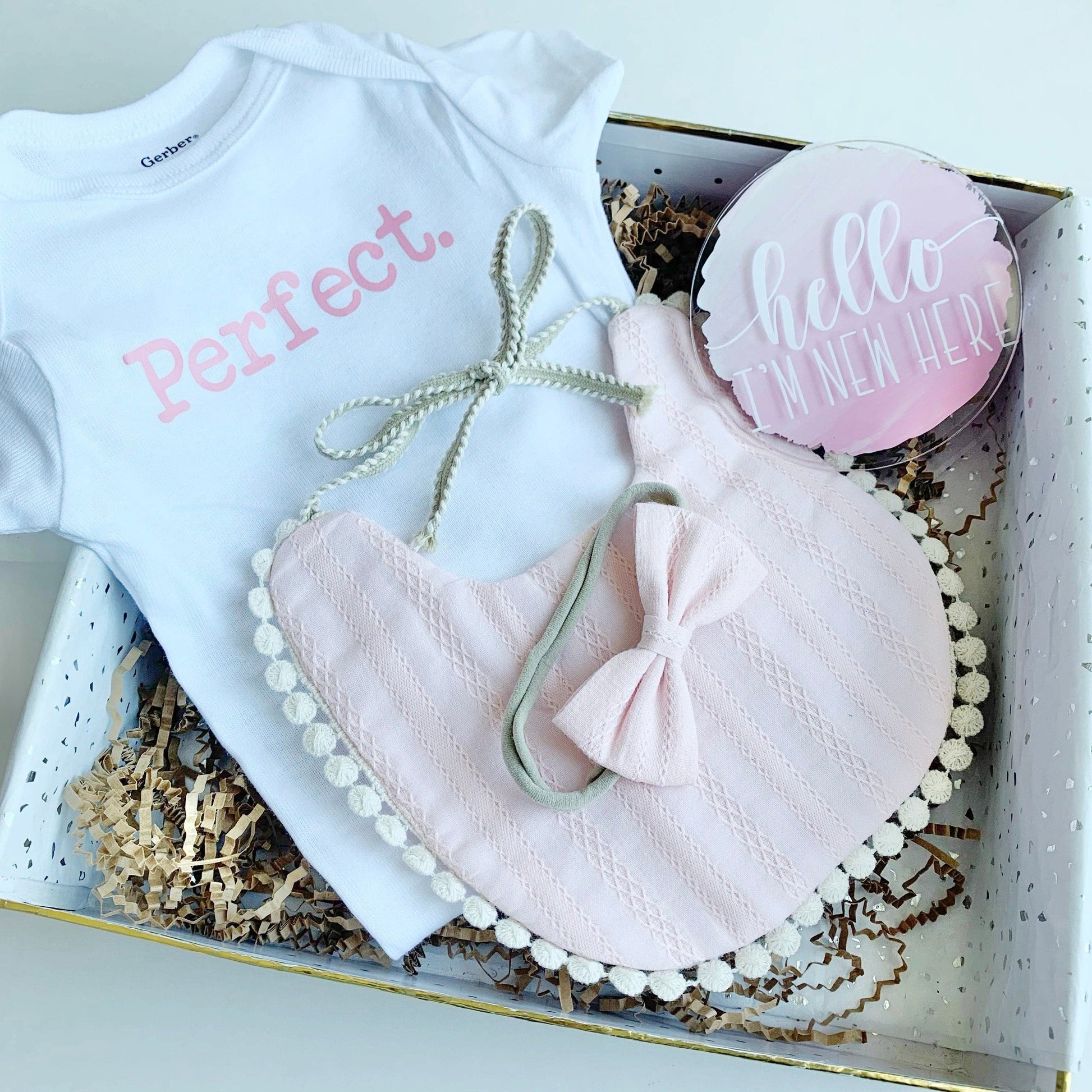 Baby Gift Box, Baby Shower Gift basket, Newborn Gift Box, Baby girl gift, Baby Gift Set, Baby Present, Welcome Baby Hamper, Personalized.