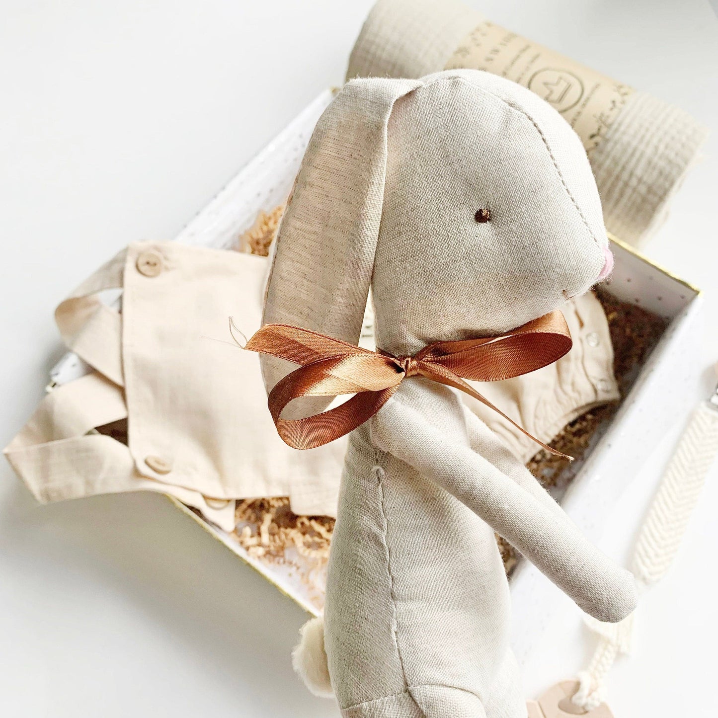 Baby Gift Box, Baby Gift Set, Baby Shower Gift, gender neutral, New Baby Gift basket, Unisex Baby Gift, baby boy gift, baby girl gift.