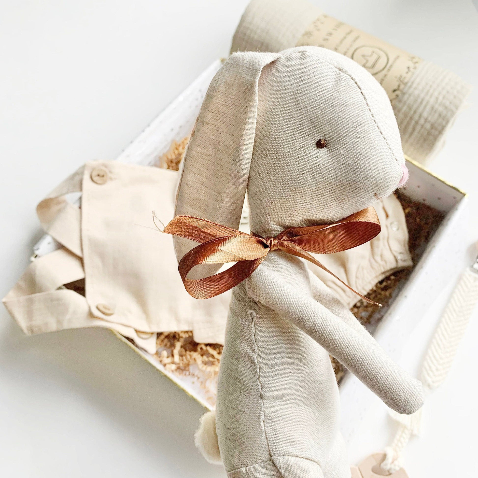 Baby Gift Box, Baby Gift Set, Baby Shower Gift, gender neutral, New Baby Gift basket, Unisex Baby Gift, baby boy gift, baby girl gift.