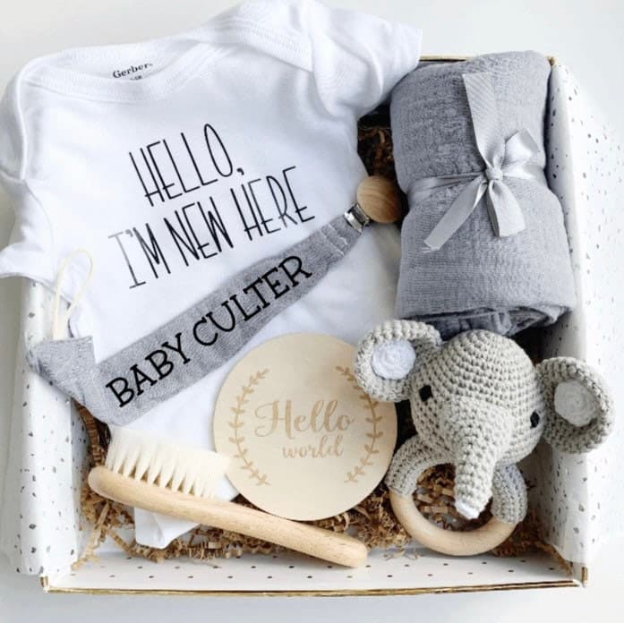 Gender Reveal Gift for Mom to Be. Neutral Pregnancy Gift Box With