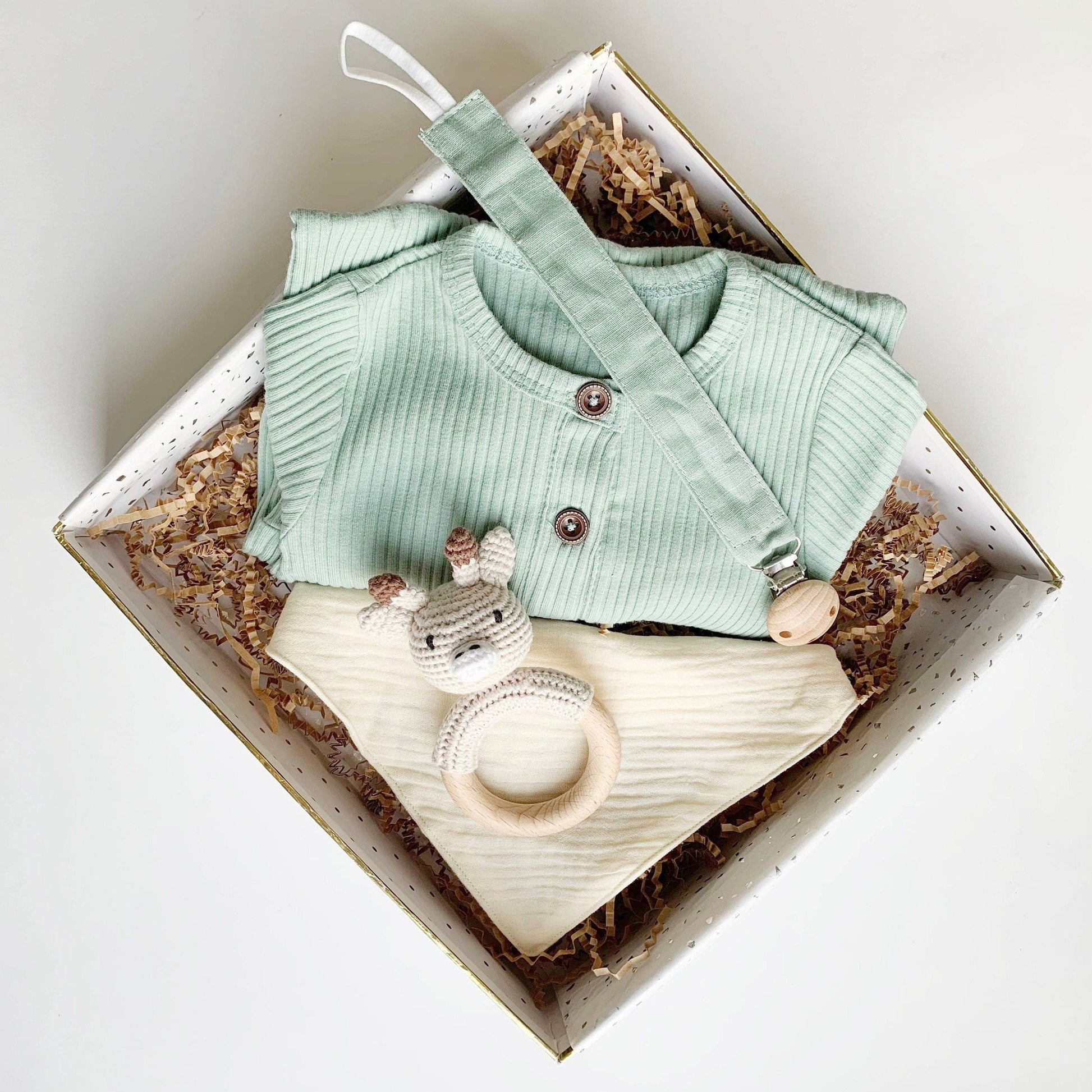Baby Gift Box, Baby Gift Set, Baby Shower Gift, gender neutral, New Baby Gift basket, Unisex Baby Gift, baby boy gift, baby girl gift.
