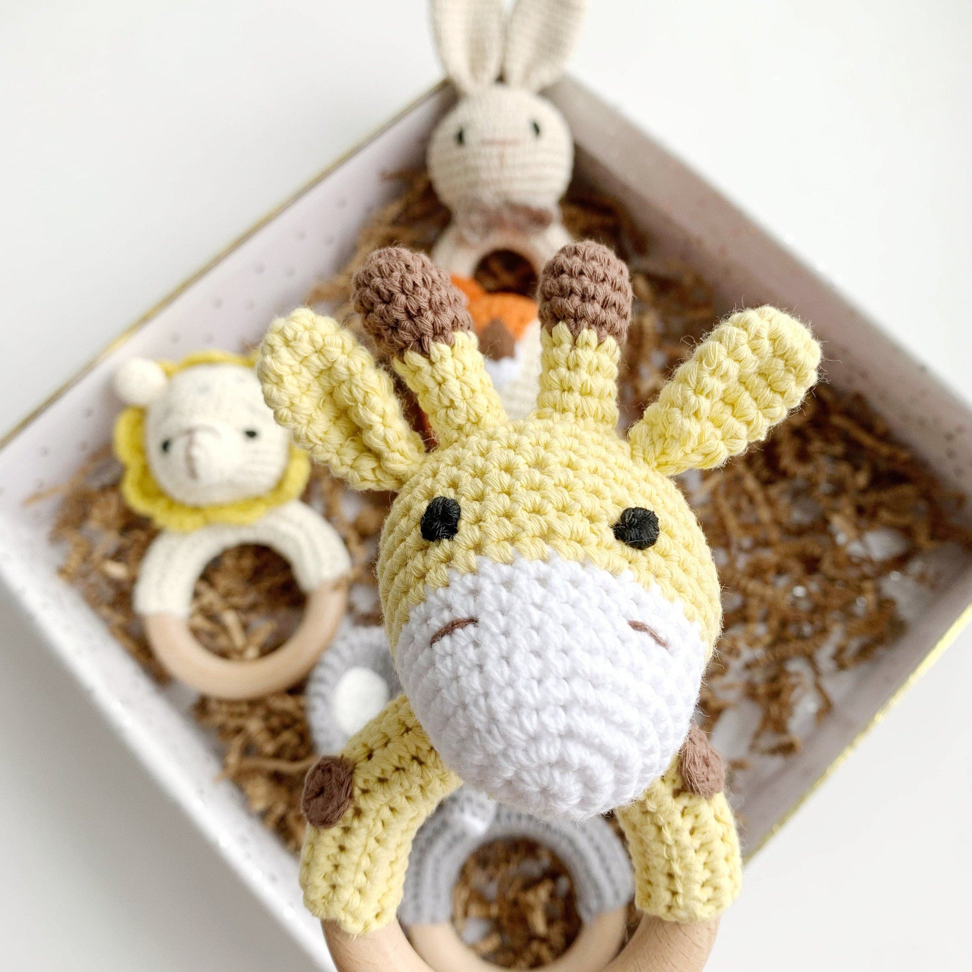 Baby Rattle Newborn, Wooden Crochet Toy Ring, Baby Gift, Knitted Rattle, Baby Sensory Toy, Gender Neutral Baby Shower Gift, Woodland.