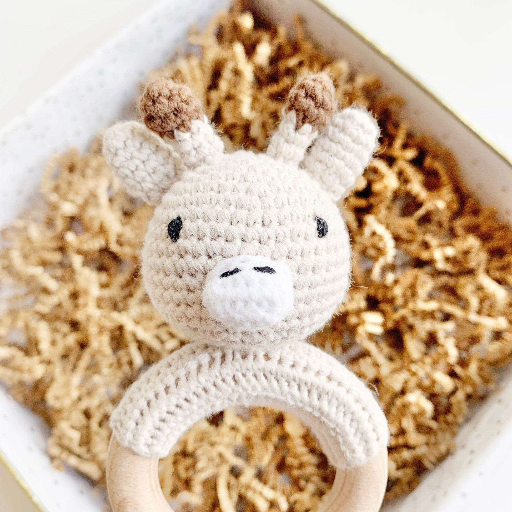 Baby Rattle Newborn, Wooden Crochet Toy Ring, Baby Gift, Knitted Rattle, Baby Sensory Toy, Gender Neutral Baby Shower Gift, Woodland.
