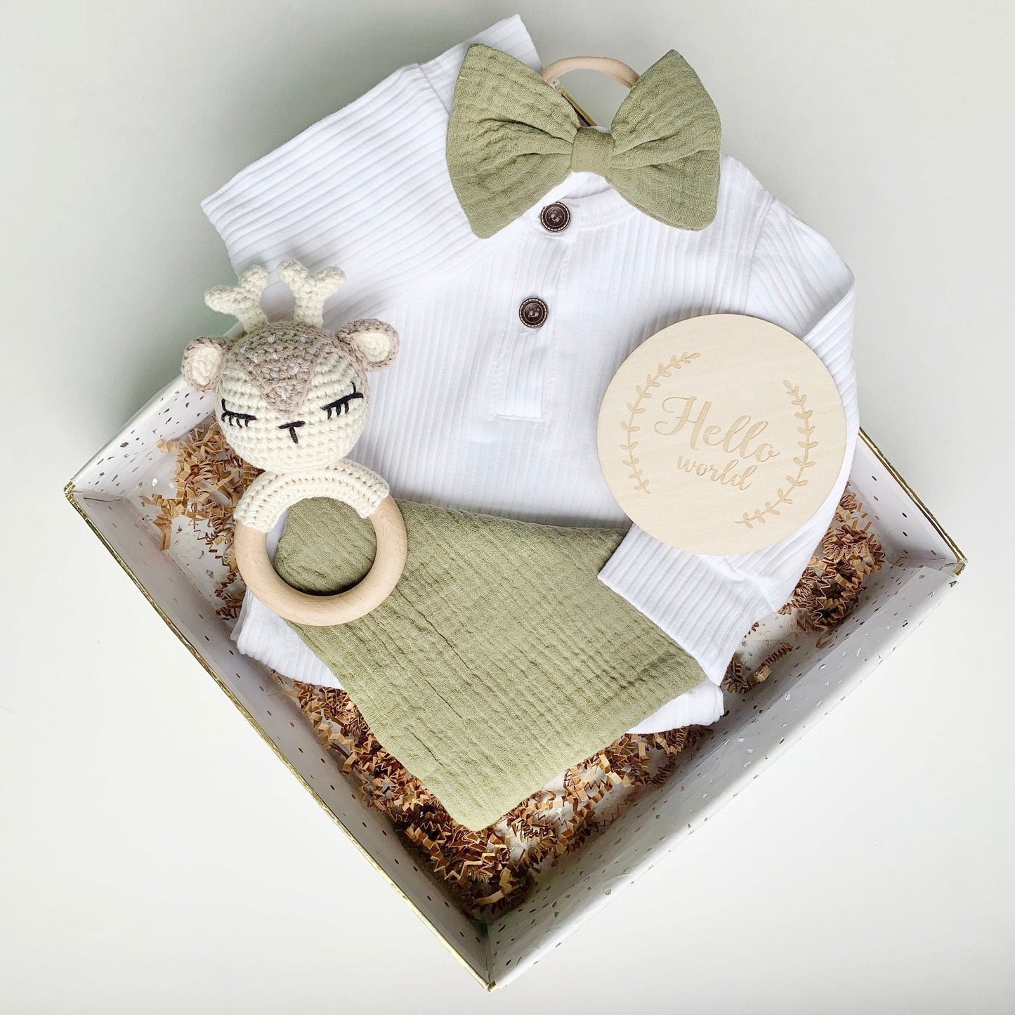 Baby Gift Box Set, Baby Shower Gift basket, Unisex Baby Gift, baby boy gift, baby girl gift, Baby Clothing Gift, Newborn Welcome Gift.