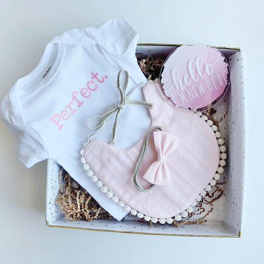Baby Gift Box, Baby Shower Gift basket, Newborn Gift Box, Baby girl gift, Baby Gift Set, Baby Present, Welcome Baby Hamper, Personalized.