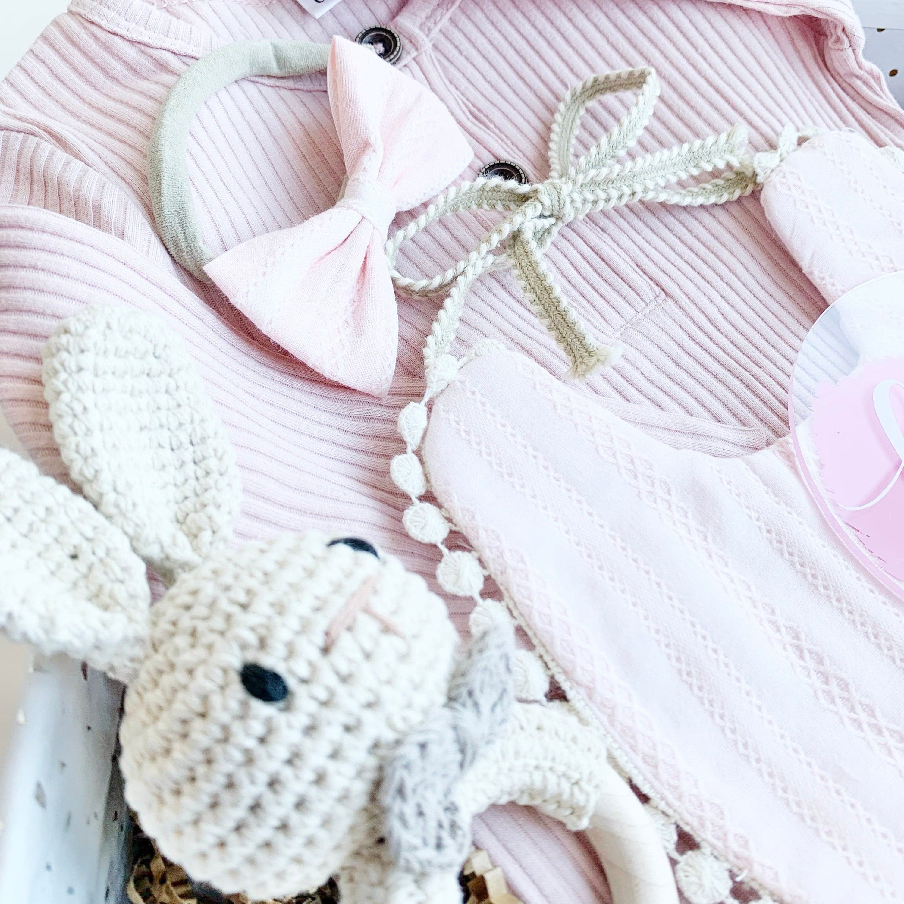 18pcs Pink Woodland Bear Newborn Baby Girl/Boy Gift hamper Box (0-6 months)  - Little Surprise Box
